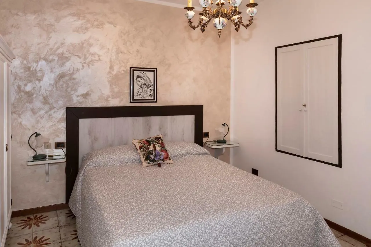 Casa Vacanze Agnese San Felice del Benaco 0*,